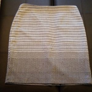 Size 12 Dalia skirt, black &white